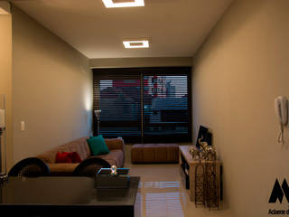 Apartamento Jovem arquiteta aclaene de mello Salas de estar modernas Azulejo Bege home,living,soa,puff,porcelanato,iluminação,bancada