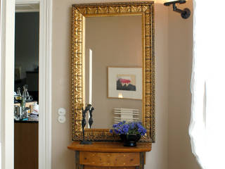 Stilvolle Sanierung einer Altbauwohnung, Monika Schäfers Innenarchitektur Monika Schäfers Innenarchitektur Classic style corridor, hallway and stairs