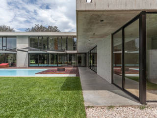 Casa HK, Ciudad y Arquitectura Ciudad y Arquitectura Front yard