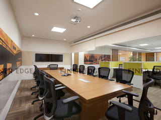 Highway concessions, Finer Edge Architects & Interior Designers Finer Edge Architects & Interior Designers Espaços comerciais