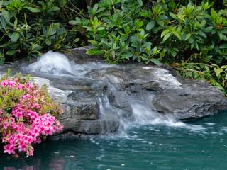 Schwimmteich in einem klassischen Garten, Jürgen Kirchner Wasser + Garten Jürgen Kirchner Wasser + Garten Garden Pond