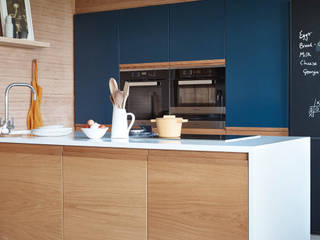 Portobello , NAKED Kitchens NAKED Kitchens Cocinas de estilo moderno Madera Acabado en madera