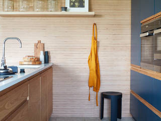 Portobello , NAKED Kitchens NAKED Kitchens Dapur Modern Kayu Wood effect