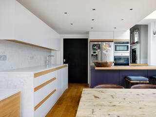Highbury Kitchen, NAKED Kitchens NAKED Kitchens Modern kitchen Wood Wood effect