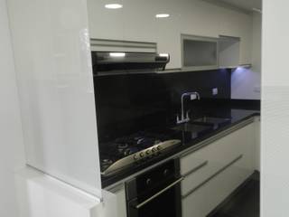 Remodelación Total Apartamento Bogotá, ANA ESTRADA DISEÑO INTERIOR ANA ESTRADA DISEÑO INTERIOR ห้องครัว หินอ่อน