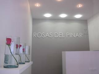 Rosas del Pinar, ANA ESTRADA DISEÑO INTERIOR ANA ESTRADA DISEÑO INTERIOR Spazi commerciali Cemento