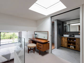 Dulwich Loft Conversation , R+L Architect R+L Architect Spogliatoio moderno