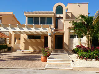 Casa Esther, DHI Riviera Maya Architects & Contractors DHI Riviera Maya Architects & Contractors Single family home