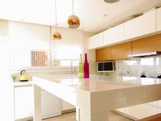 Render y Ejecución Mueble de Cocina, Dsg Arquitectura Dsg Arquitectura Modern Kitchen Wood-Plastic Composite