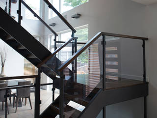 Bethesda Renovation/Addition, ARCHI-TEXTUAL, PLLC ARCHI-TEXTUAL, PLLC Modern Corridor, Hallway and Staircase