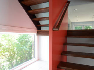 Brookland House Renovation/Addition, ARCHI-TEXTUAL, PLLC ARCHI-TEXTUAL, PLLC Modern Corridor, Hallway and Staircase