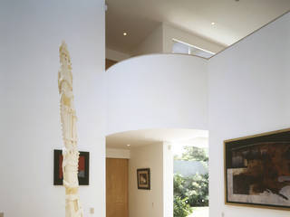 Casa A- R, VÁZQUEZ DEL MERCADO - ARQUITECTURA VÁZQUEZ DEL MERCADO - ARQUITECTURA Modern Corridor, Hallway and Staircase