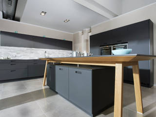 DESIGN, Küchen-Design KARL RUSS Küchen-Design KARL RUSS Built-in kitchens