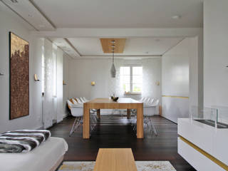 Haus am Grund, dieMeisterTischler dieMeisterTischler Modern Dining Room Wood White