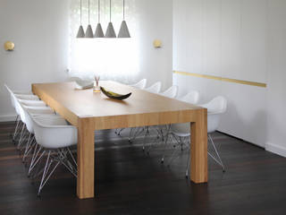 Haus am Grund, dieMeisterTischler dieMeisterTischler Modern Dining Room Wood White