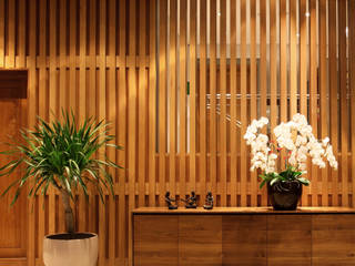 Hotel Ivory, CV Berkat Estetika CV Berkat Estetika Commercial spaces لکڑی Wood effect