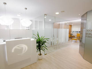 Proyecto Clinica Dental en Almeria, CARMAN INTERIORISMO CARMAN INTERIORISMO Espaços comerciais