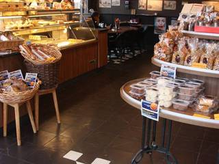 Bakkerij en Lunchroom Zuidhorn, janny doornbos architektonische vormgeving janny doornbos architektonische vormgeving 商业空间