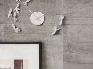 Living Room Wall Styling, Just For Clocks Just For Clocks Salas de estilo moderno Cerámico