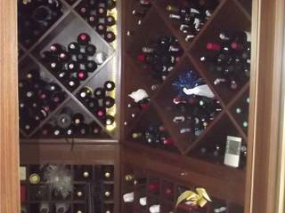 Adega climatizada., Mittel Comercial Mittel Comercial Wine cellar لکڑی Wood effect