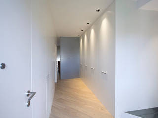 Reforma Piso en Avilés, Bocetto Interiorismo y Construcción Bocetto Interiorismo y Construcción Moderner Flur, Diele & Treppenhaus