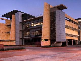 Standard Bank Regional Head Office, Elphick Proome Architects Elphick Proome Architects مساحات تجارية