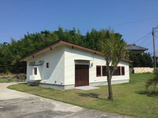House in Torami, tai_tai STUDIO tai_tai STUDIO Casas rústicas Branco