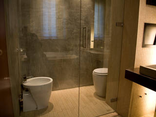 Interior Design per Villa Unifamiliare, GILLES+ARCH GILLES+ARCH bagno,porte a vetri,sanitari