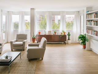 AD Apartment, FRPO - Rodriguez & Oriol Arquitectos FRPO - Rodriguez & Oriol Arquitectos Moderne Wohnzimmer Weiß