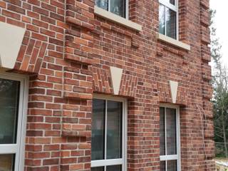 Private House in Virginia Water, AR Architecture AR Architecture Classic style houses Bricks