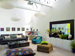 Eccentric Family Room, Spacio Collections Spacio Collections Moderne Wohnzimmer Textil Mehrfarbig