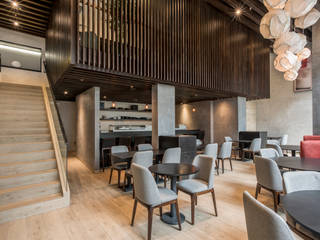 TOSHI Nikkei Restaurant, PALACIO ARQUITECTOS PALACIO ARQUITECTOS مساحات تجارية