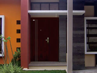 pintu baja platinum mother & son, PT. Golden Prima Sentosa PT. Golden Prima Sentosa Minimalist style doors Iron/Steel Brown