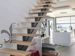 Escaliers en Metal, bois et Corian, Jeremy Collin Ebeniste - créateur Jeremy Collin Ebeniste - créateur Corridor, hallway & stairsStairs