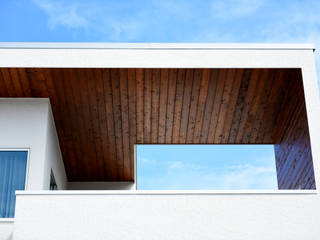 ６間口南向きを活かした 空を切り取る軒の家, タイコーアーキテクト タイコーアーキテクト บ้านและที่อยู่อาศัย ไม้ Wood effect