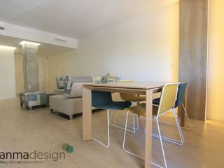 Vivienda Industrial, Danma Design Danma Design 스칸디나비아 거실 솔리드 우드 멀티 컬러