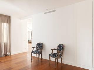 Reforma de Interiorismo para Ático Minimalista [Salamanca], ESTER SANCHEZ LASTRA ESTER SANCHEZ LASTRA Ausgefallene Wohnzimmer