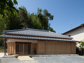 古民家再生住宅-家族と風土を見守る家 -Renovation House: Preserve Family and Culture-, 株式会社 井川建築設計事務所 株式会社 井川建築設計事務所 Nhà phong cách châu Á