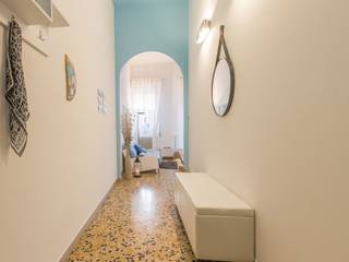 Gabbiano Reale, Home Staging per la microricettività, Anna Leone Architetto Home Stager Anna Leone Architetto Home Stager Koridor & Tangga Minimalis