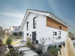 Klassik trifft Moderne wir leben haus - Bauunternehmen in Bayern Einfamilienhaus Weiß