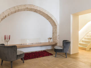 Restauro palazzo d'epoca, Arch. Antonella Laruccia Arch. Antonella Laruccia Eclectic style living room