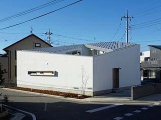 東本町の家, arc-d arc-d Casas estilo moderno: ideas, arquitectura e imágenes