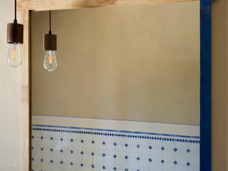 Bagni per casale in Val d'Orcia collaborazione arch. Settimio Belelli, Laquercia21 Laquercia21 Phòng tắm phong cách đồng quê