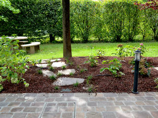 Realizzazione aiuola di erbacee perenni, Oracio Giardini Oracio Giardini Front garden