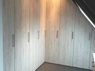 Schrankprojekt GmbH Cuartos de estilo moderno Acabado en madera