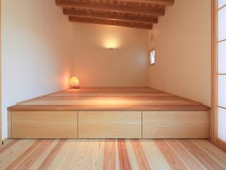 agata house, 髙岡建築研究室 髙岡建築研究室 Asian style bedroom Wood Wood effect