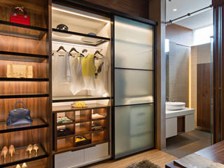 Walk in Closet INERRE Interior Ruang Ganti Modern Modern,Tropical,Minimalist,Luxurious,Walk in Closet