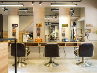 B&K Hair Salon, 見和空間設計 見和空間設計 Espaços comerciais Betão armado Cinzento Espaços comerciais