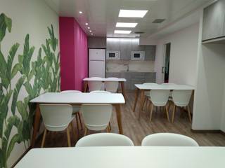 Un comedor office de diseño, femcuines femcuines 모던스타일 다이닝 룸