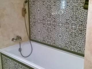 Wymarzona łazienka w tonacji brązu i beżu, Cerames Cerames Casas de banho clássicas